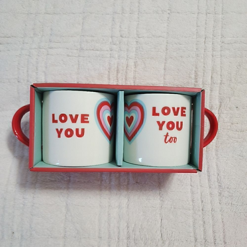 HallmarkโValentine'sโ
DayโMugย GiftโSet